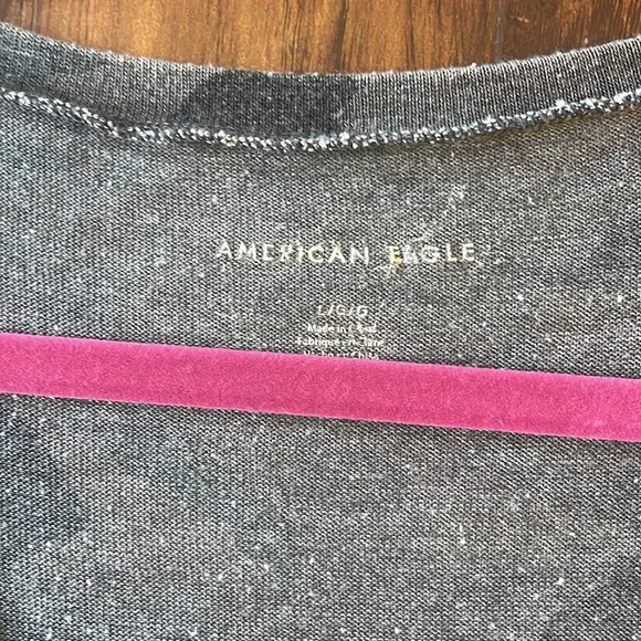American Eagle T-Shirt - Picture 3 of 4